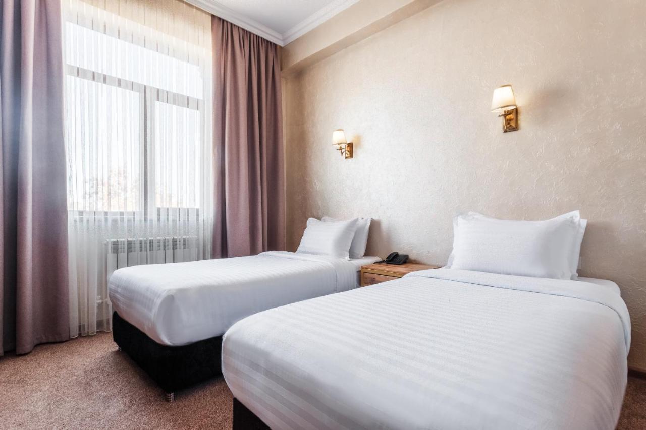 טשקנט Western Suites Hotel מראה חיצוני תמונה