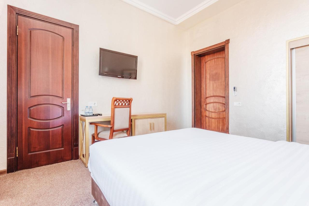 טשקנט Western Suites Hotel מראה חיצוני תמונה