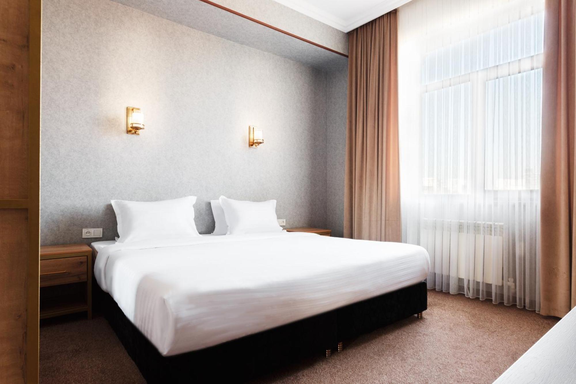 טשקנט Western Suites Hotel מראה חיצוני תמונה