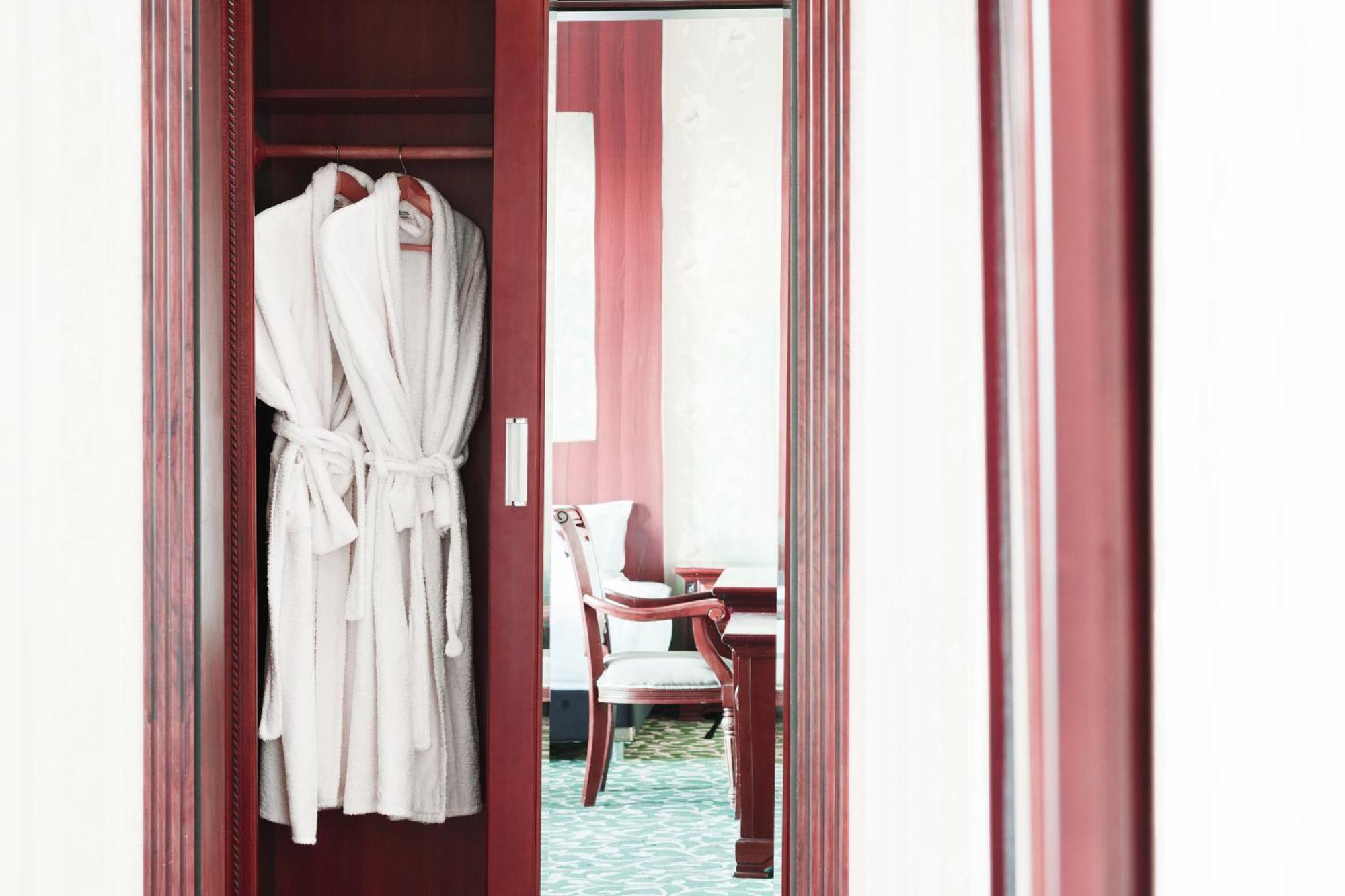 טשקנט Western Suites Hotel מראה חיצוני תמונה