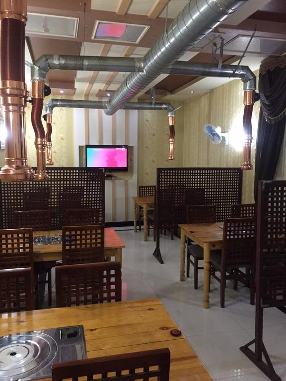 טשקנט Western Suites Hotel מראה חיצוני תמונה