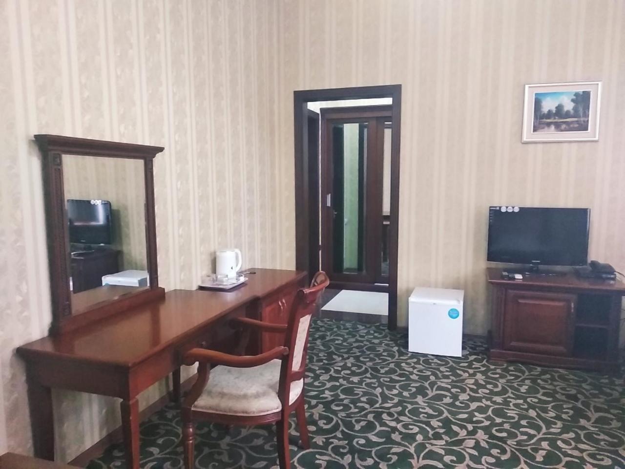 טשקנט Western Suites Hotel מראה חיצוני תמונה
