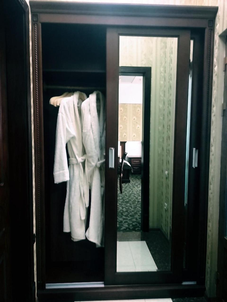 טשקנט Western Suites Hotel מראה חיצוני תמונה