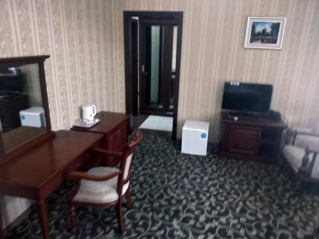 טשקנט Western Suites Hotel מראה חיצוני תמונה
